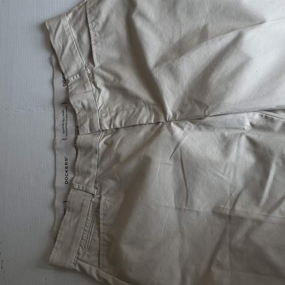 Dockers Women's Chino's Cream Casual Business Trousers Size 22W - Picture 11 of 11